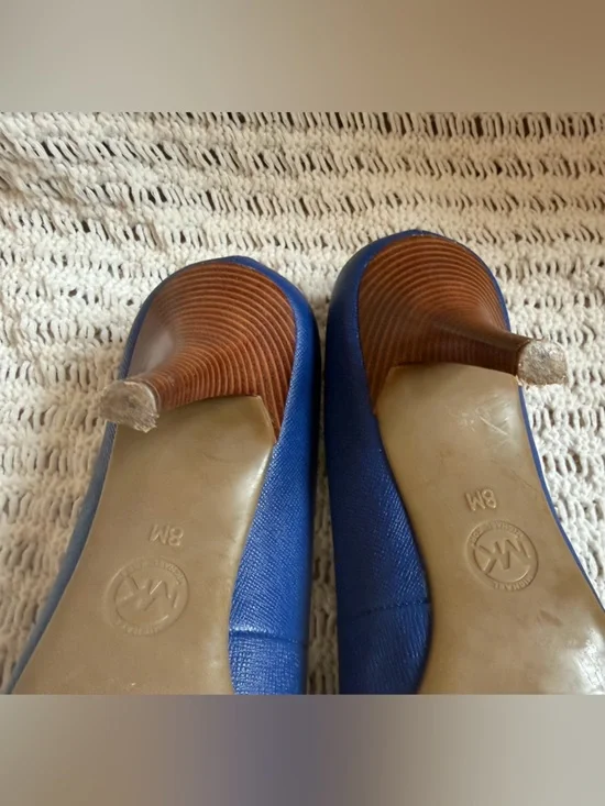 MICHAEL KORS Flex Mid Electric Blue Leather Pointed Toe 2.5” Heel Pumps Size 8M - Picture 10 of 12